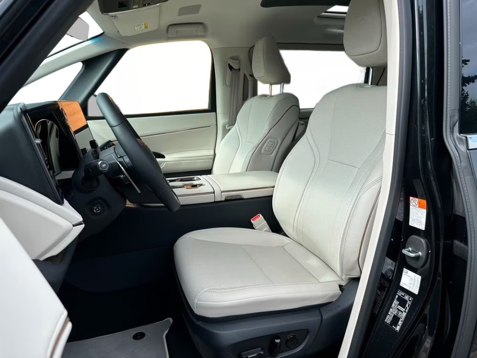 Lexus LM 350h Executive - foto 7