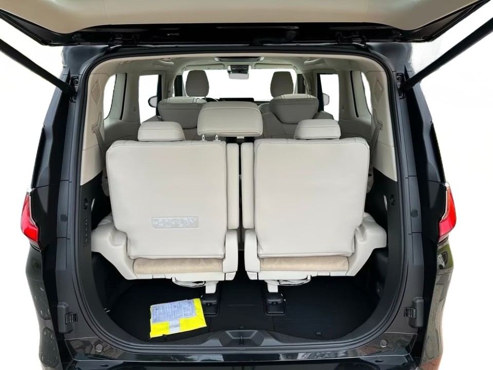 Lexus LM 350h Executive - foto 11