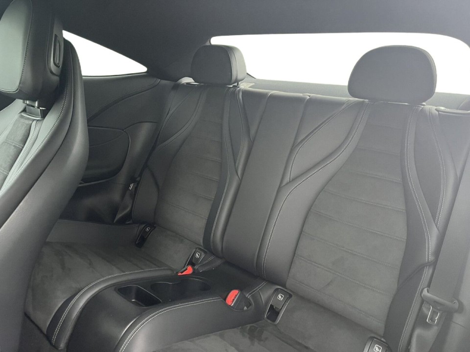 Mercedes-Benz CLE 300 4MATIC AMG - foto 8