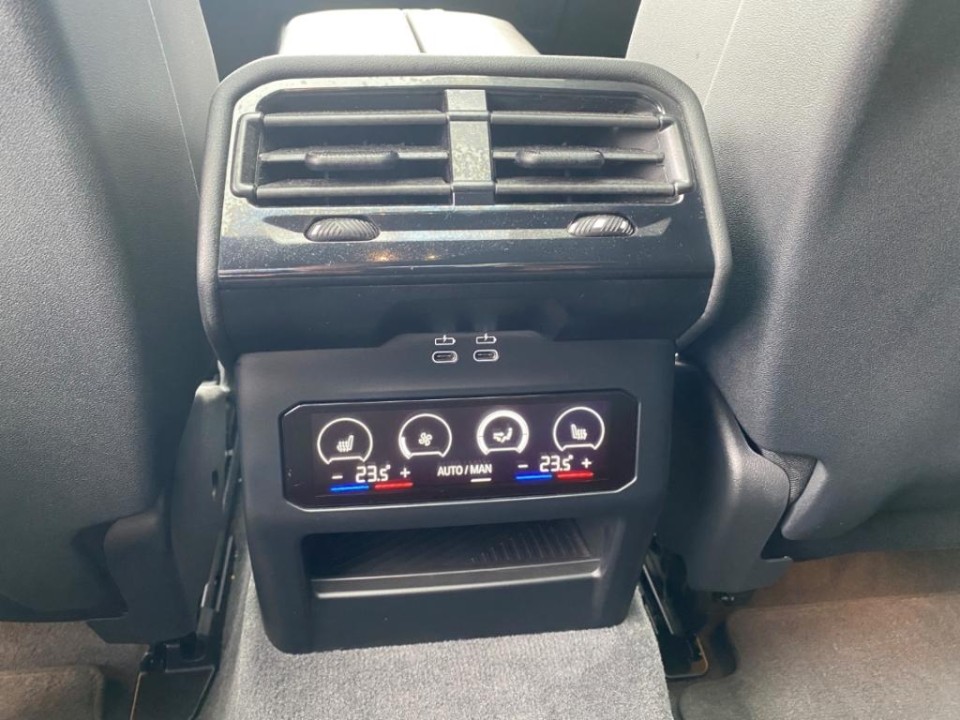 BMW Seria 5 BMW xDrive550e M-Sport - foto 9