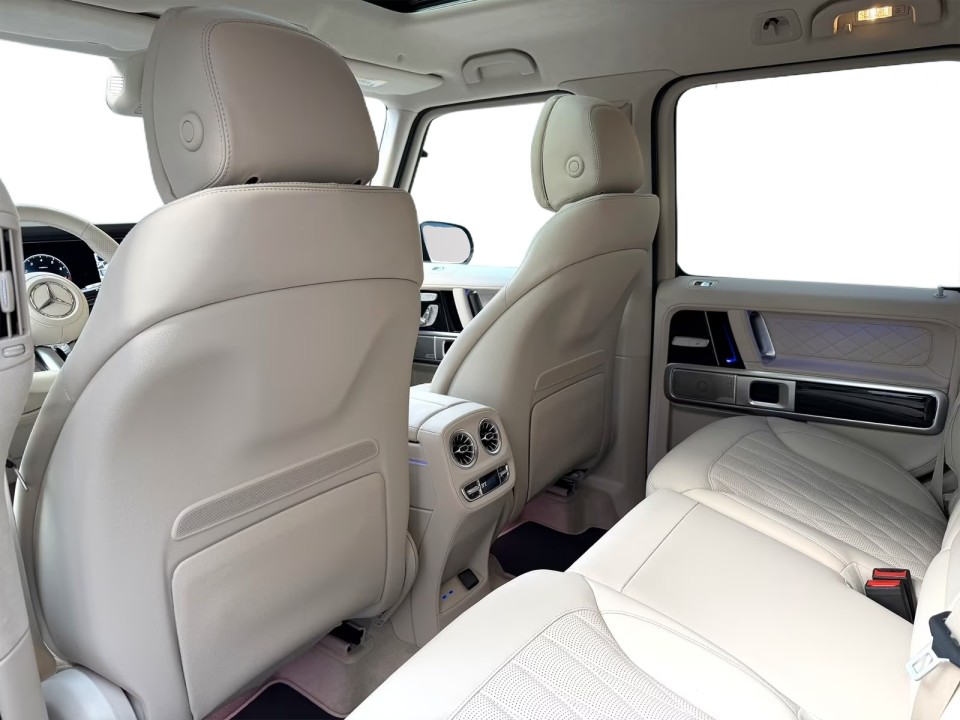 Mercedes-Benz G 63 AMG - foto 23