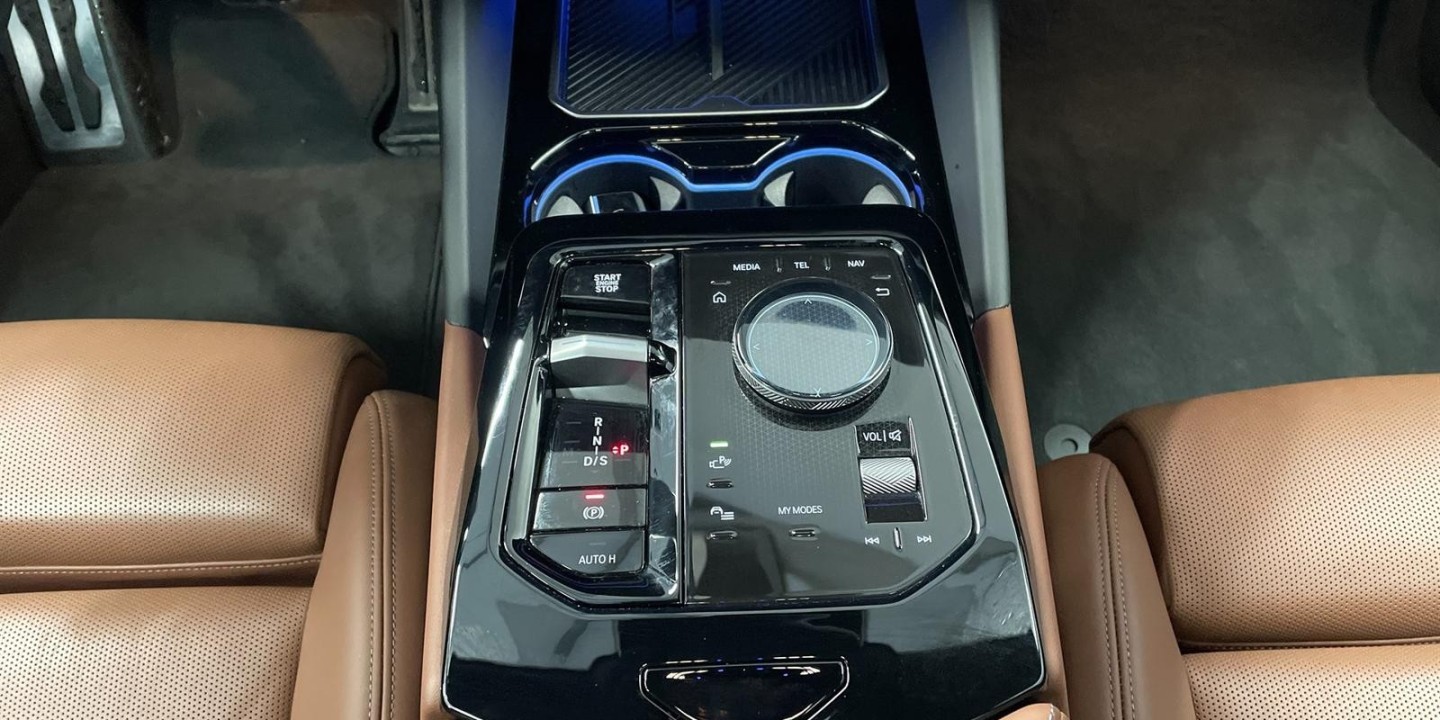 BMW Seria 5 xDrive550e M-Sport - foto 10