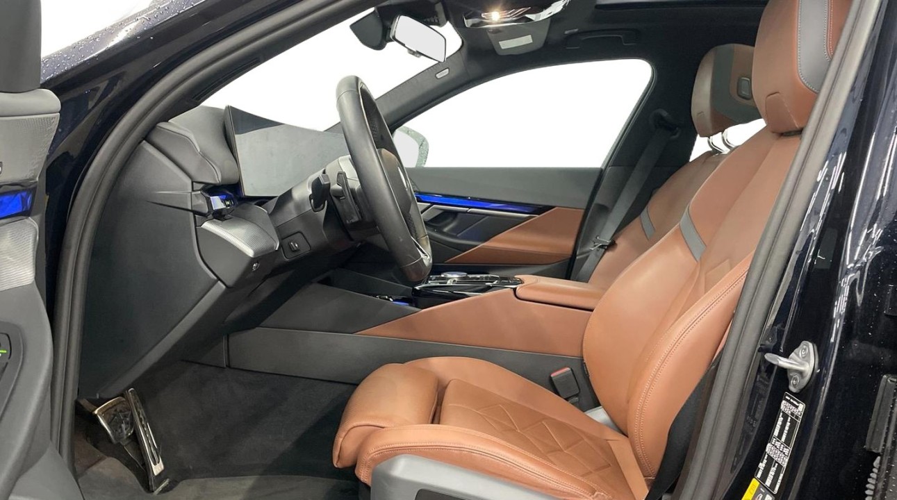 BMW Seria 5 xDrive550e M-Sport (4)