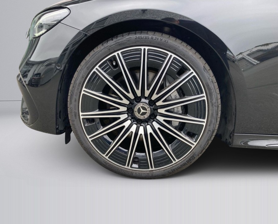 Mercedes-Benz E 200 AMG - foto 15