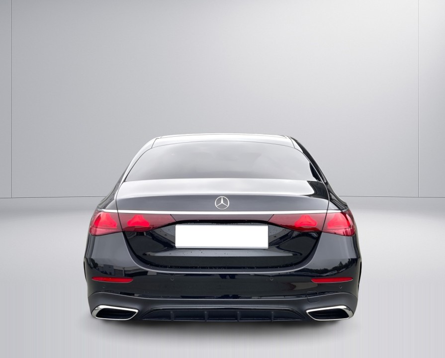 Mercedes-Benz E 200 AMG (4)