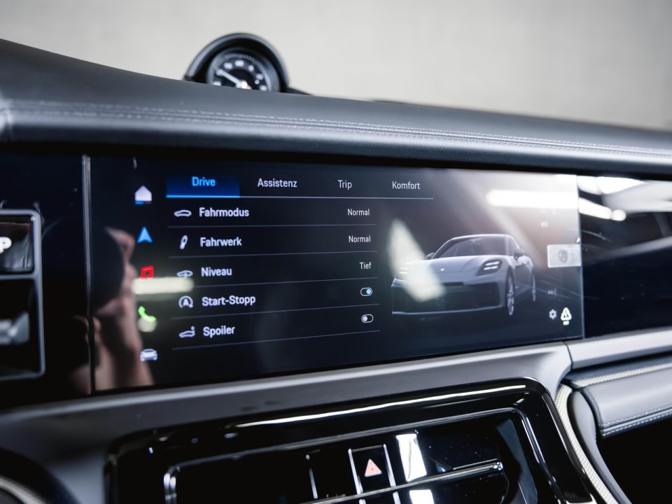 Porsche Panamera Sport - foto 16