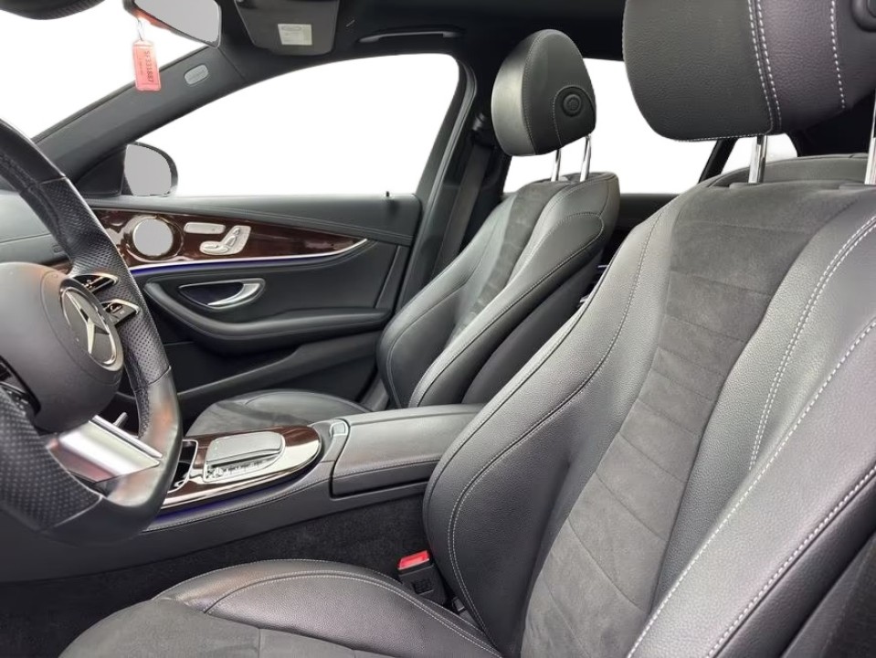 Mercedes-Benz E 300d 4MATIC AMG - foto 13