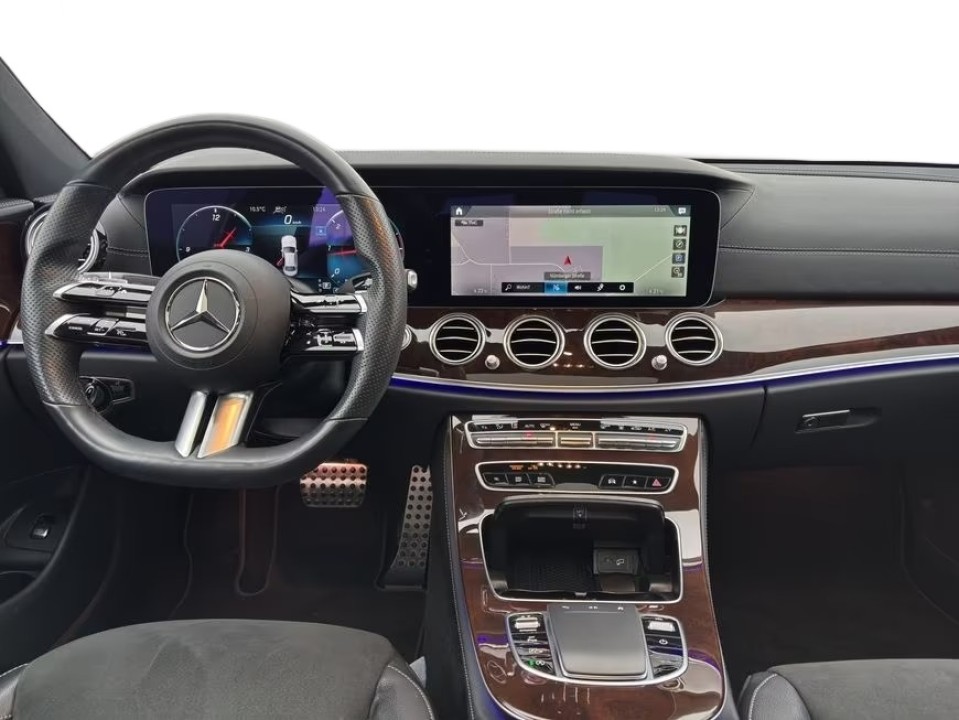 Mercedes-Benz E 300d 4MATIC AMG - foto 10