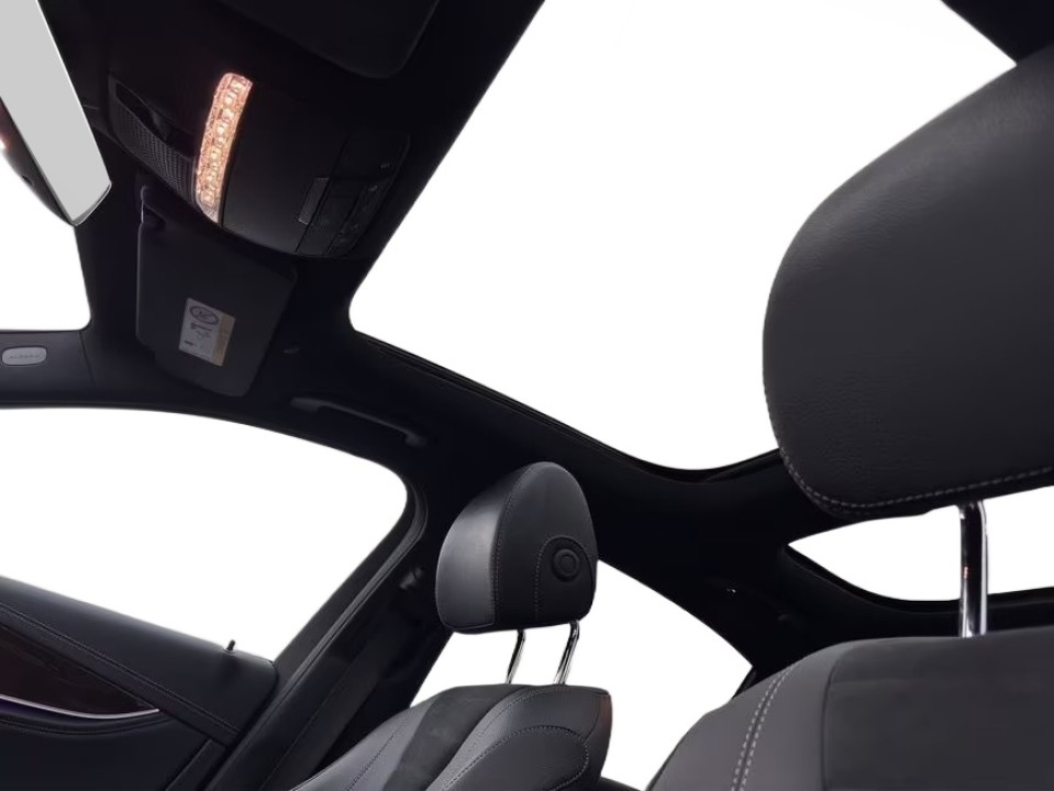 Mercedes-Benz E 300d 4MATIC AMG - foto 21