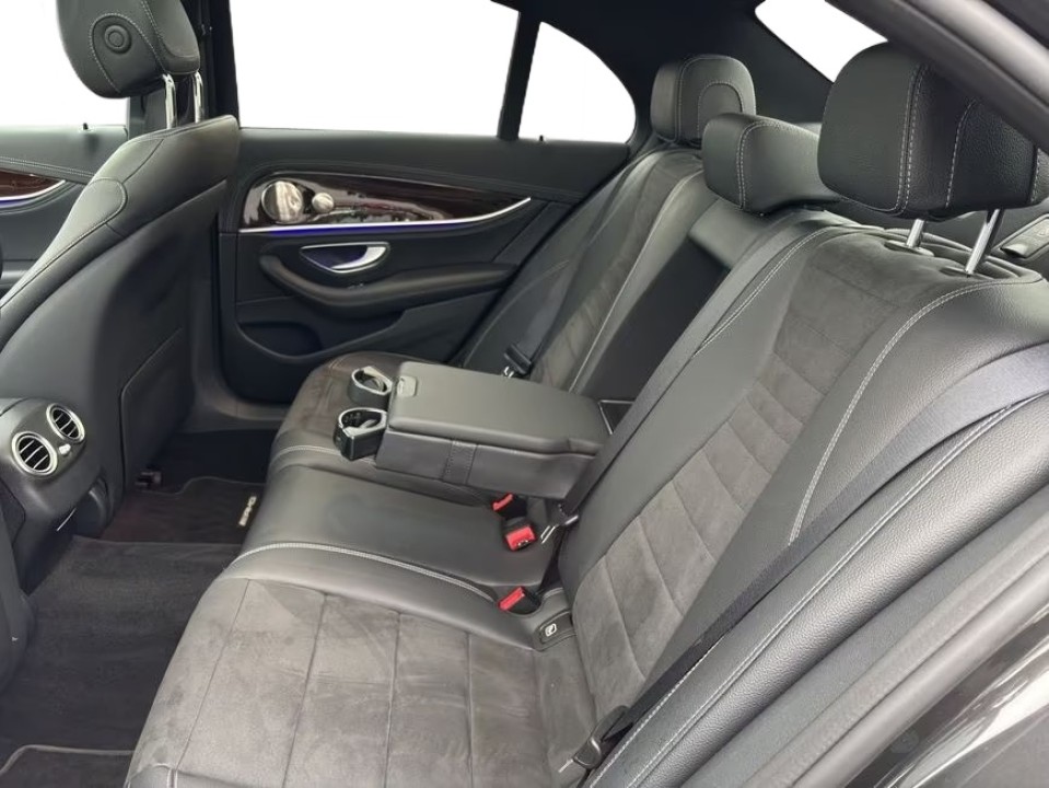 Mercedes-Benz E 300d 4MATIC AMG - foto 20