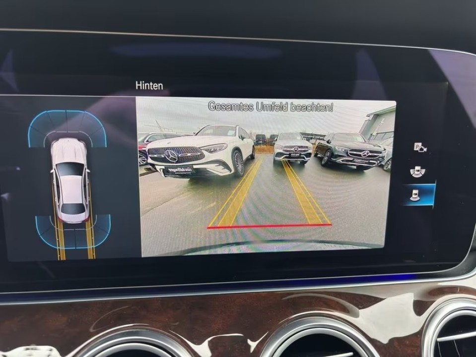 Mercedes-Benz E 300d 4MATIC AMG - foto 16