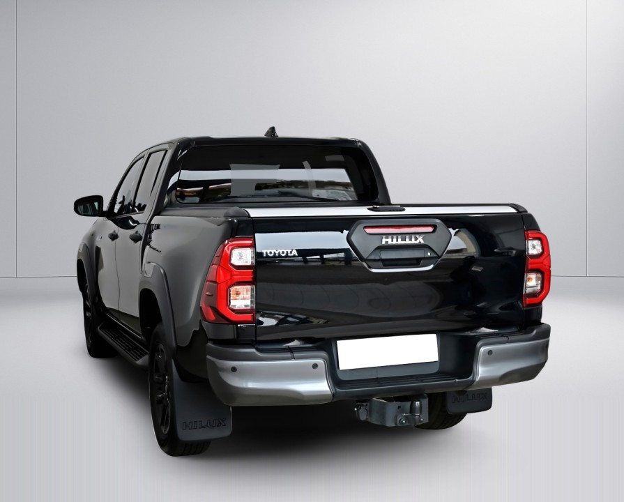 Toyota Hilux Invincible 2.8D - foto 6
