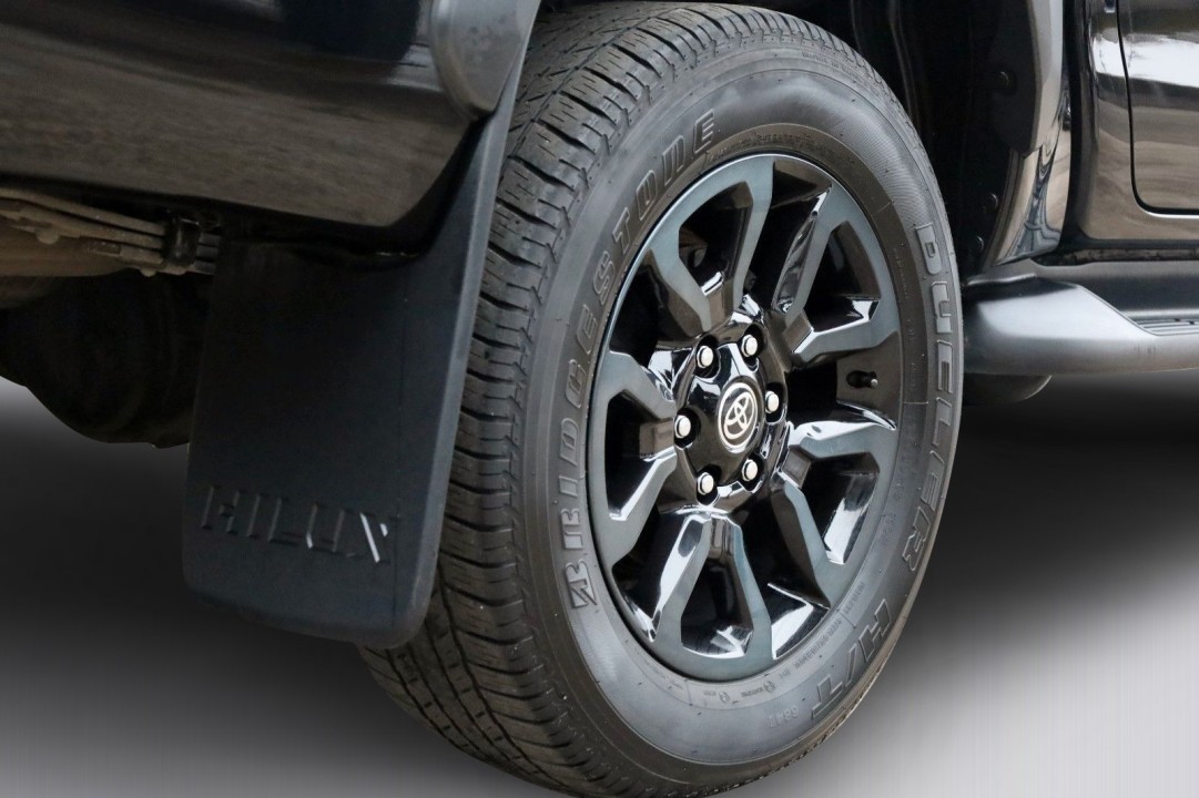 Toyota Hilux Invincible 2.8D - foto 28