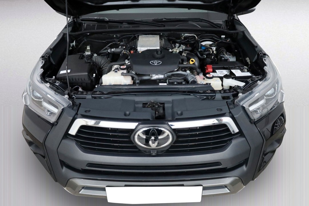 Toyota Hilux Invincible 2.8D - foto 27