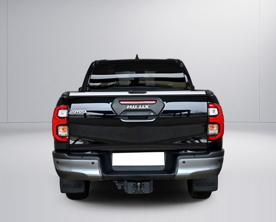 Toyota Hilux Invincible 2.8D (5)