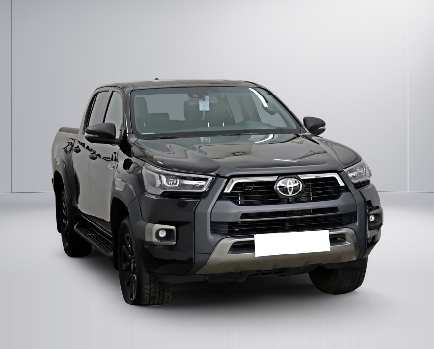 Toyota Hilux Invincible 2.8D