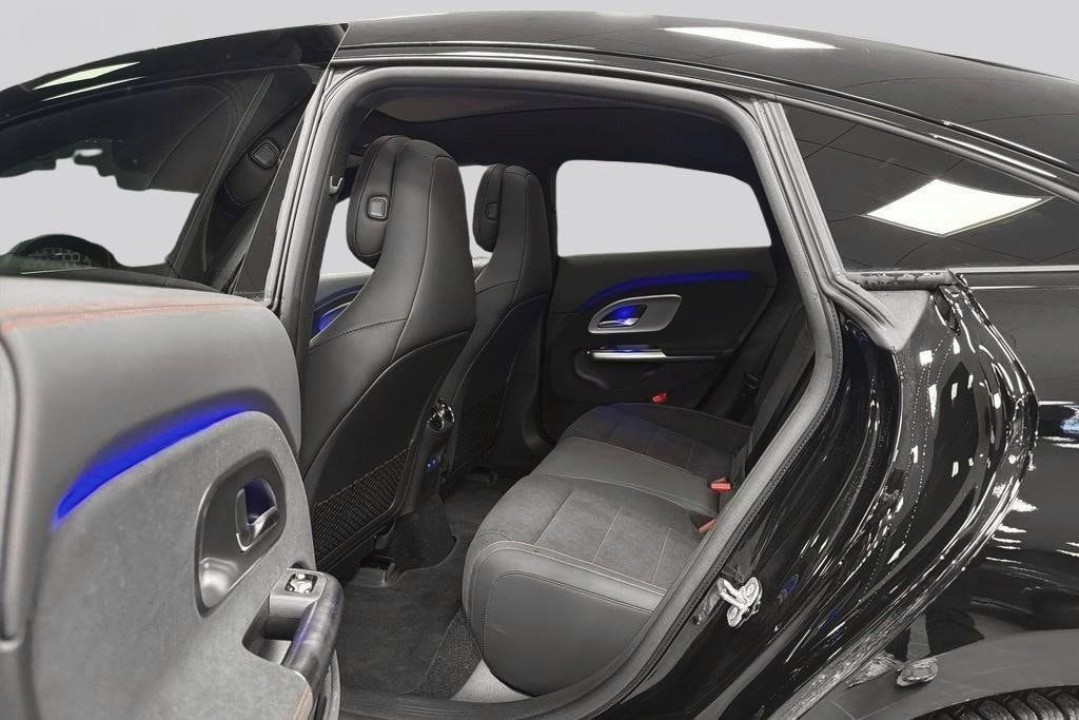 Mercedes-Benz CLA 250 EQ - foto 11