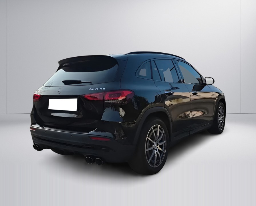 Mercedes-Benz GLA AMG 45 4MATIC (3)