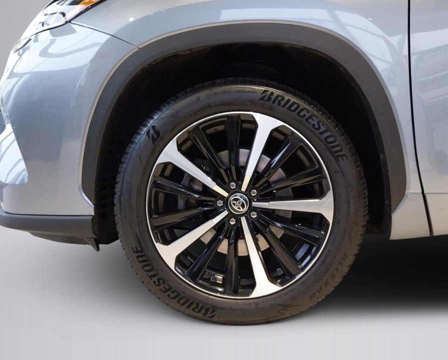 Toyota Highlander Luxury - foto 12