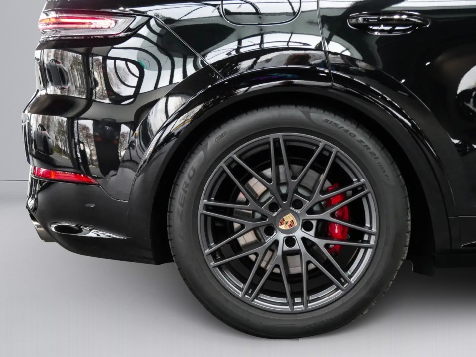 Porsche Cayenne Coupe GTS - foto 29