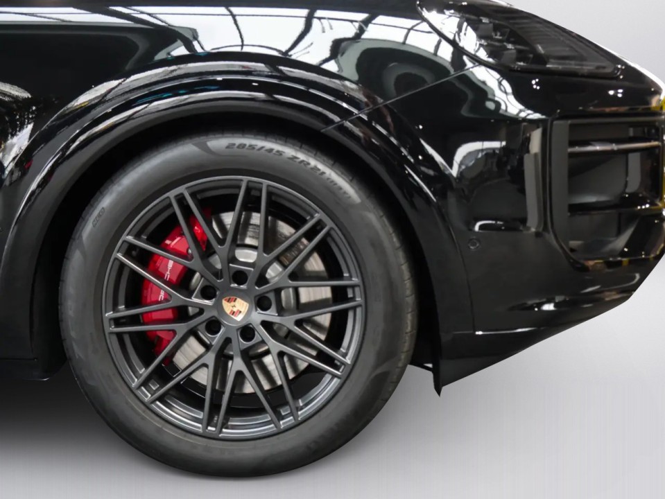 Porsche Cayenne Coupe GTS - foto 28