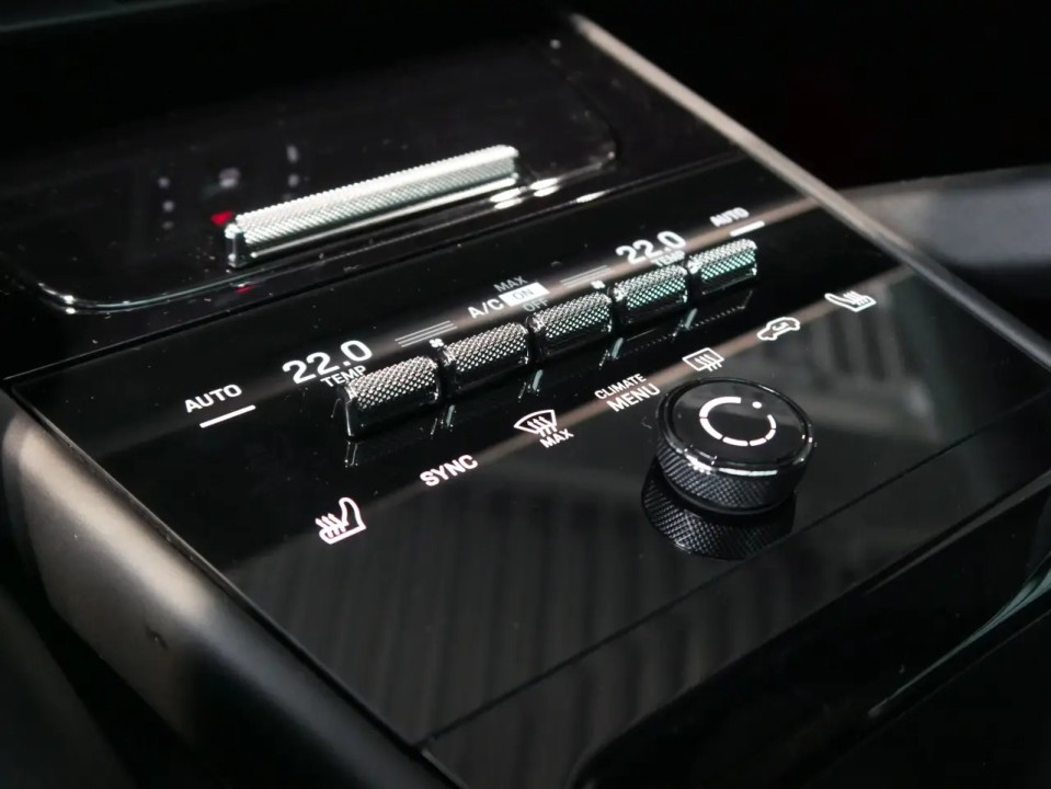 Porsche Cayenne Coupe GTS - foto 16