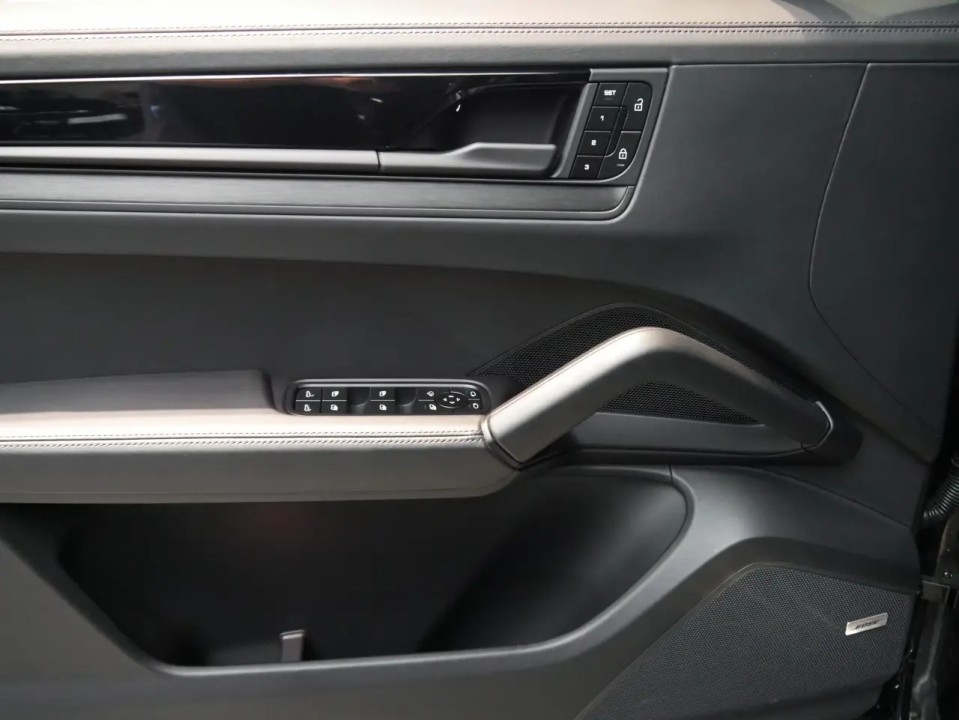 Porsche Cayenne Coupe GTS - foto 21