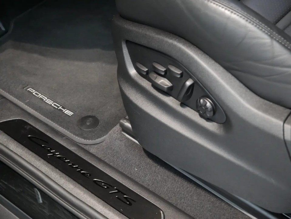 Porsche Cayenne Coupe GTS - foto 22