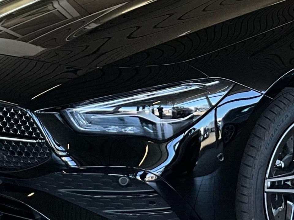 Mercedes-Benz CLA 250e AMG - foto 12