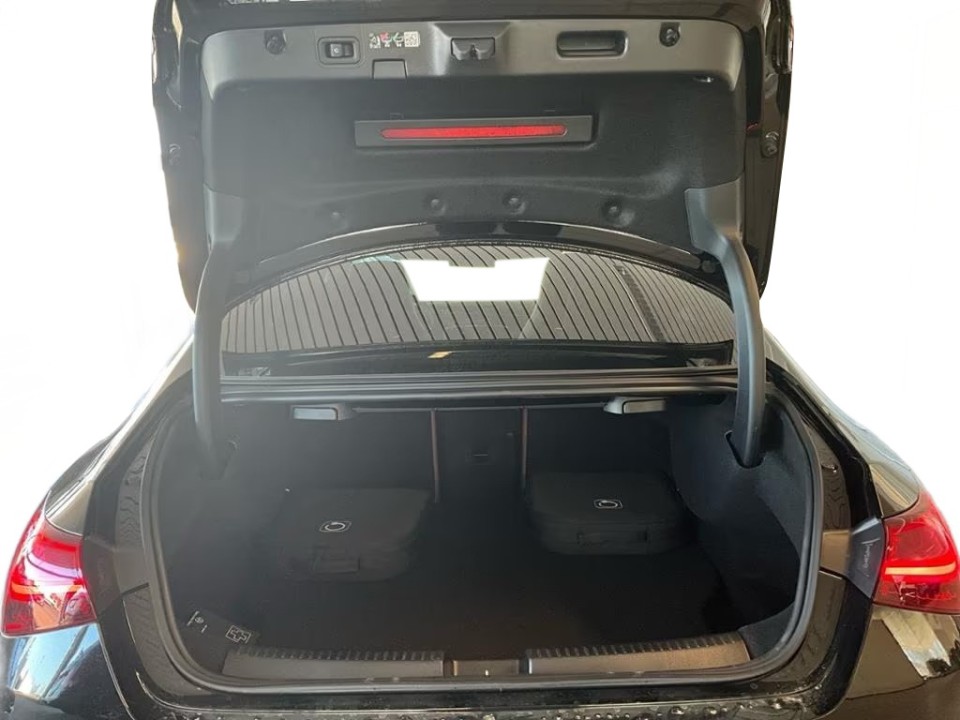 Mercedes-Benz CLA 250e AMG - foto 11