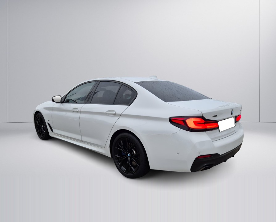 BMW Seria 5 530d xDrive M-Sport - foto 6