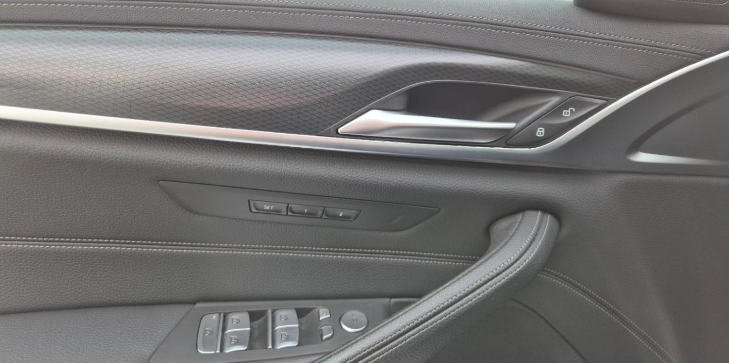 BMW Seria 5 530d xDrive M-Sport - foto 15