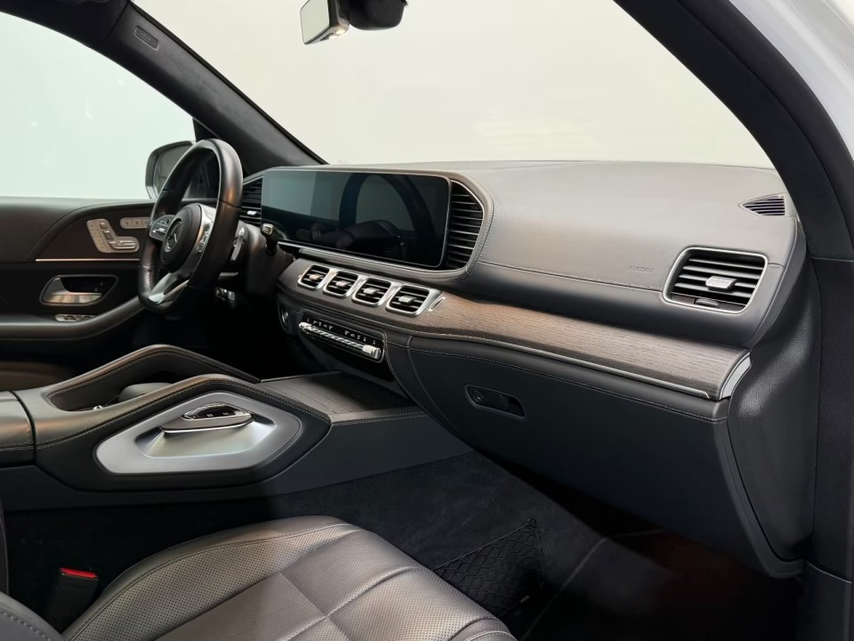 Mercedes-Benz GLS 400d 4MATIC AMG Line - foto 12