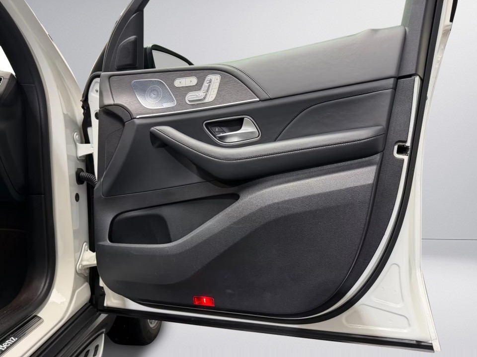 Mercedes-Benz GLS 400d 4MATIC AMG Line - foto 28