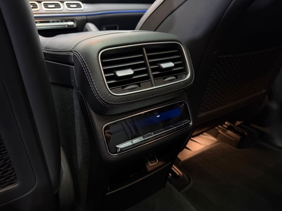 Mercedes-Benz GLS 400d 4MATIC AMG Line - foto 19