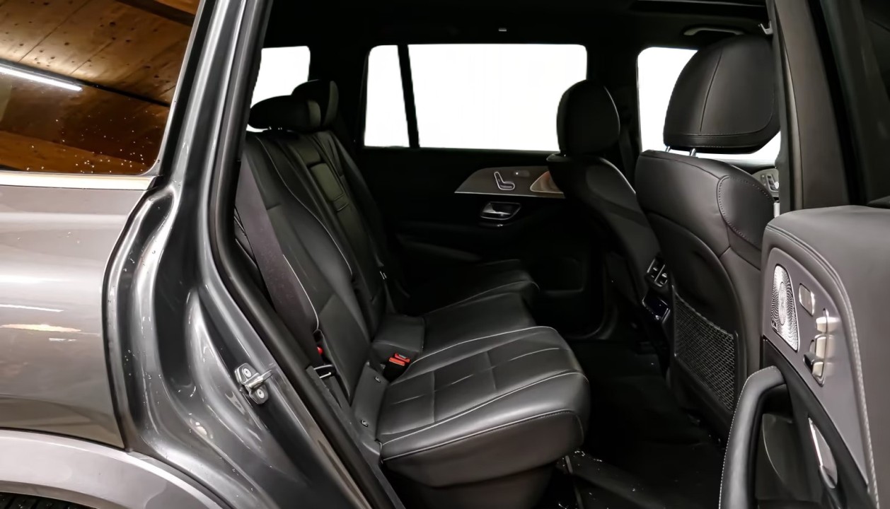 Mercedes-Benz GLS 400d 4MATIC AMG Line - foto 15