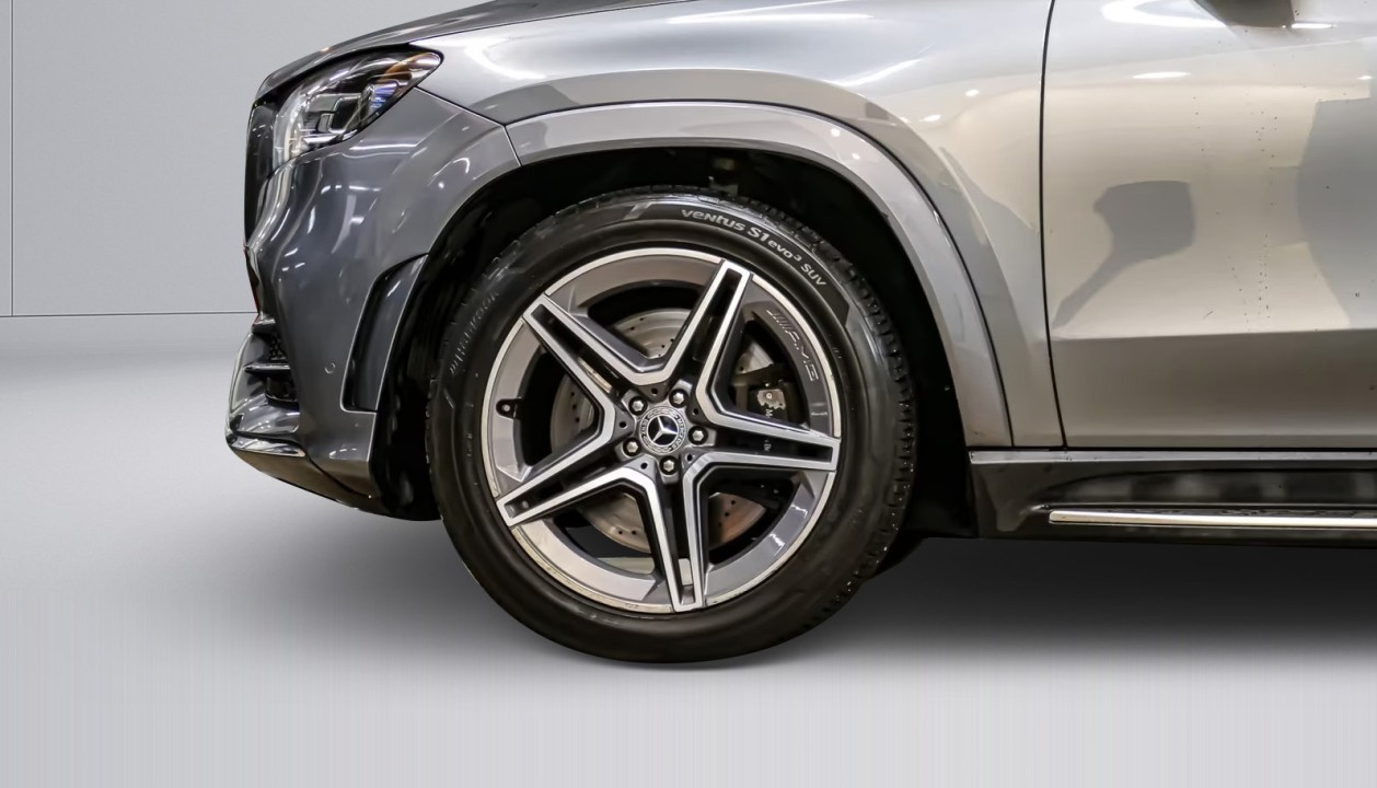 Mercedes-Benz GLS 400d 4MATIC AMG Line - foto 20