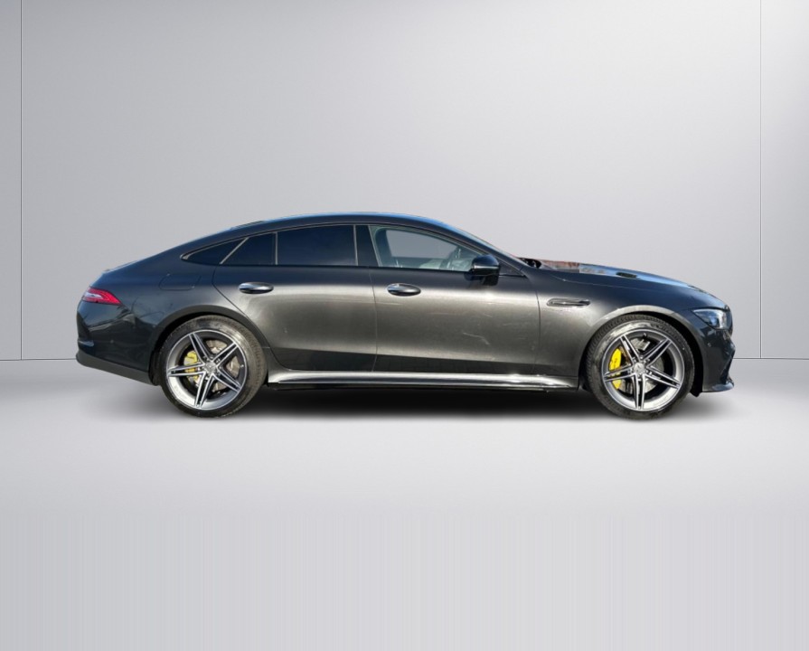 Mercedes-Benz AMG GT 4 43 4MATIC (2)