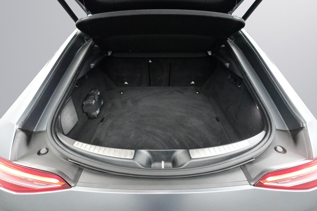 Mercedes-Benz AMG GT 53 4MATIC+ - foto 23