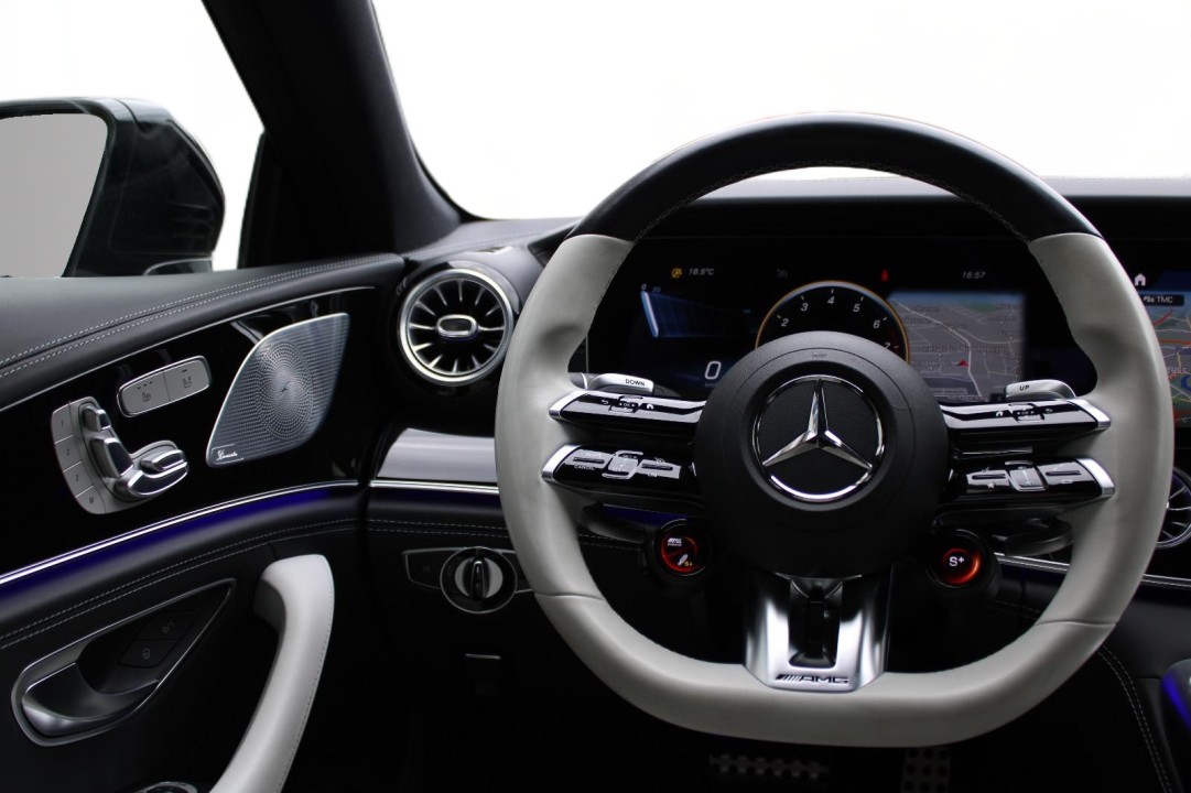 Mercedes-Benz AMG GT 4 43 4MATIC+ - foto 18