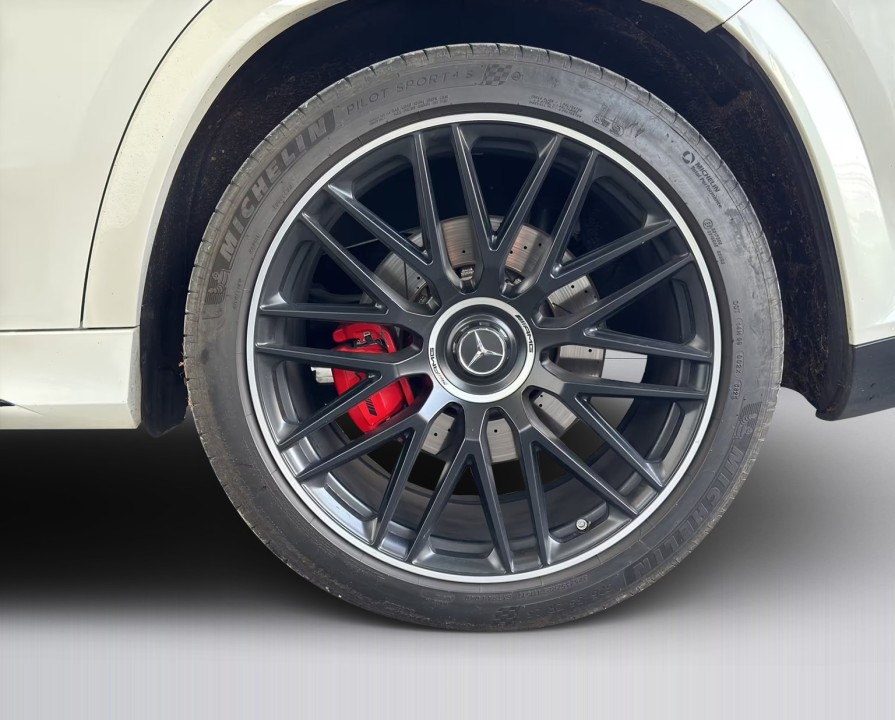 Mercedes-Benz GLS AMG 63 4MATIC+ - foto 10