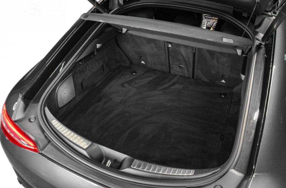 Mercedes-Benz AMG GT 43 4MATIC+ - foto 27