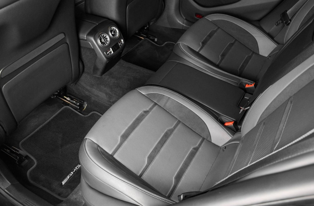 Mercedes-Benz AMG GT 43 4MATIC+ - foto 13