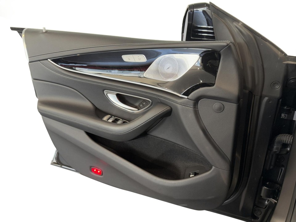 Mercedes-Benz AMG GT 4 53 4MATIC+ - foto 17