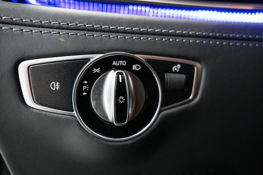 Mercedes-Benz AMG GT 53 4MATIC+ - foto 15