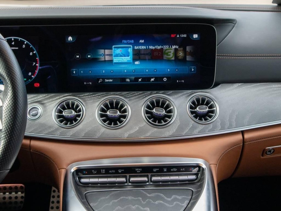 Mercedes-Benz AMG GT 53 4MATIC+ - foto 9