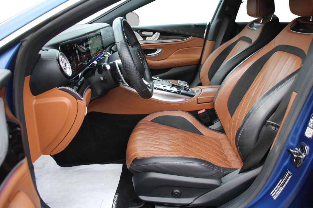 Mercedes-Benz AMG GT 53 4MATIC+ - foto 11