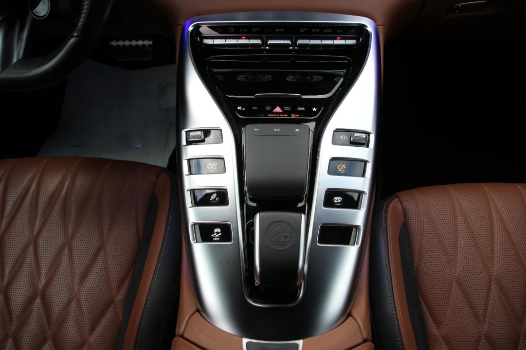 Mercedes-Benz AMG GT 53 4MATIC+ - foto 24