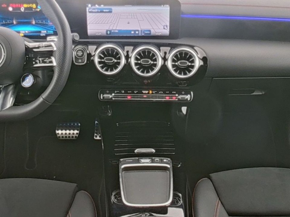 Mercedes-Benz CLA 35 AMG 4MATIC Coupe - foto 7