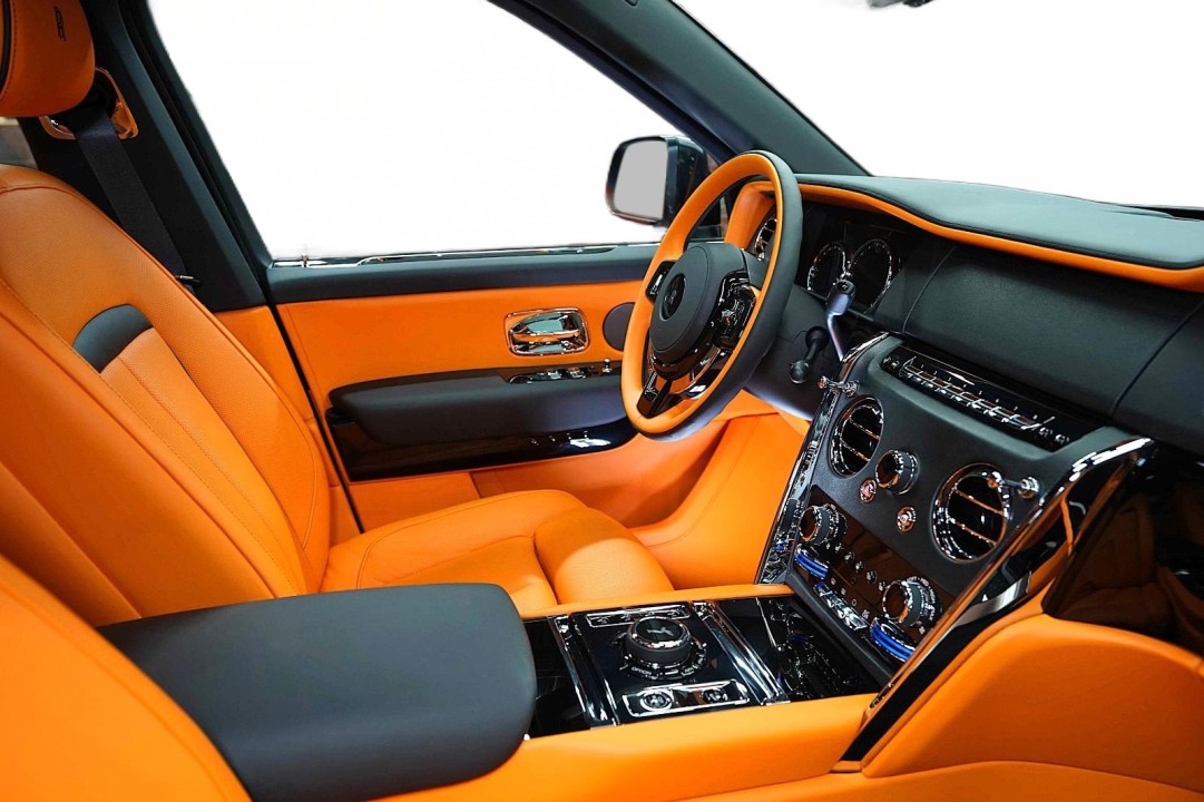 Rolls-Royce Cullinan - foto 13